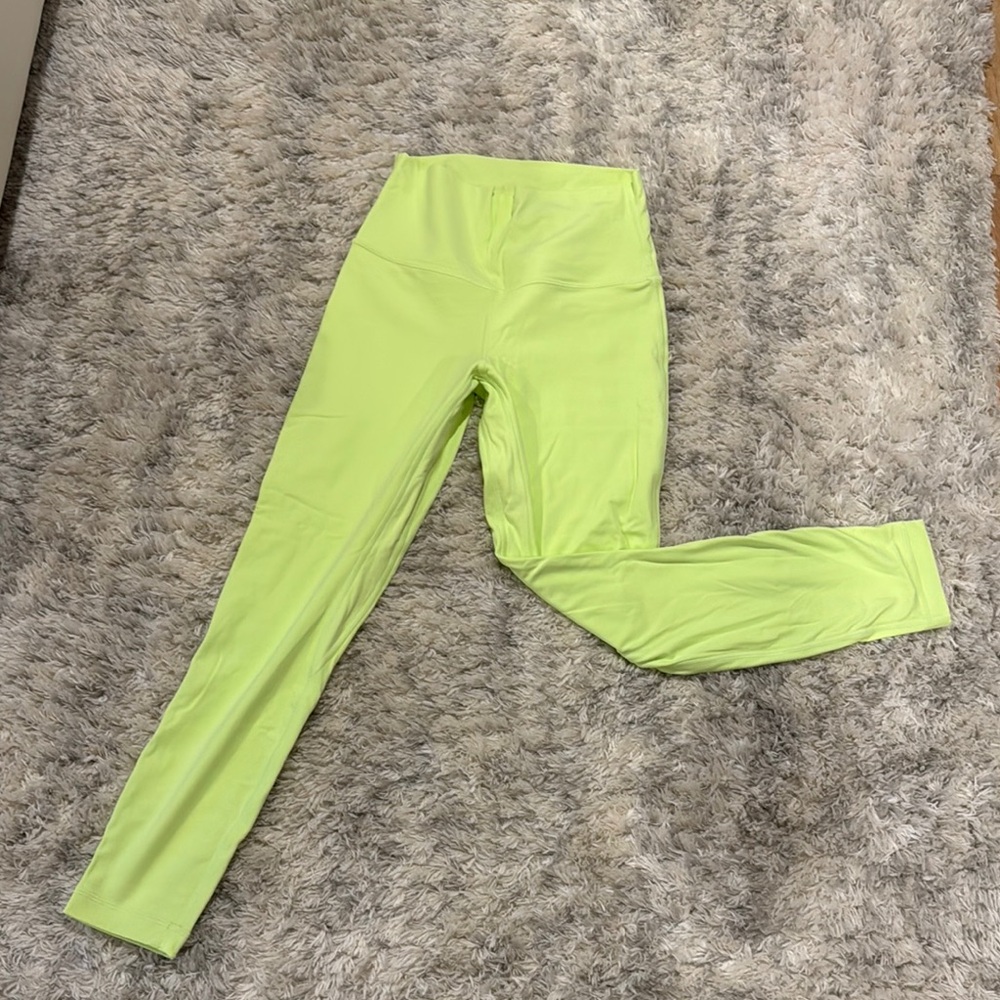Lululemon lime green align leggings 25’